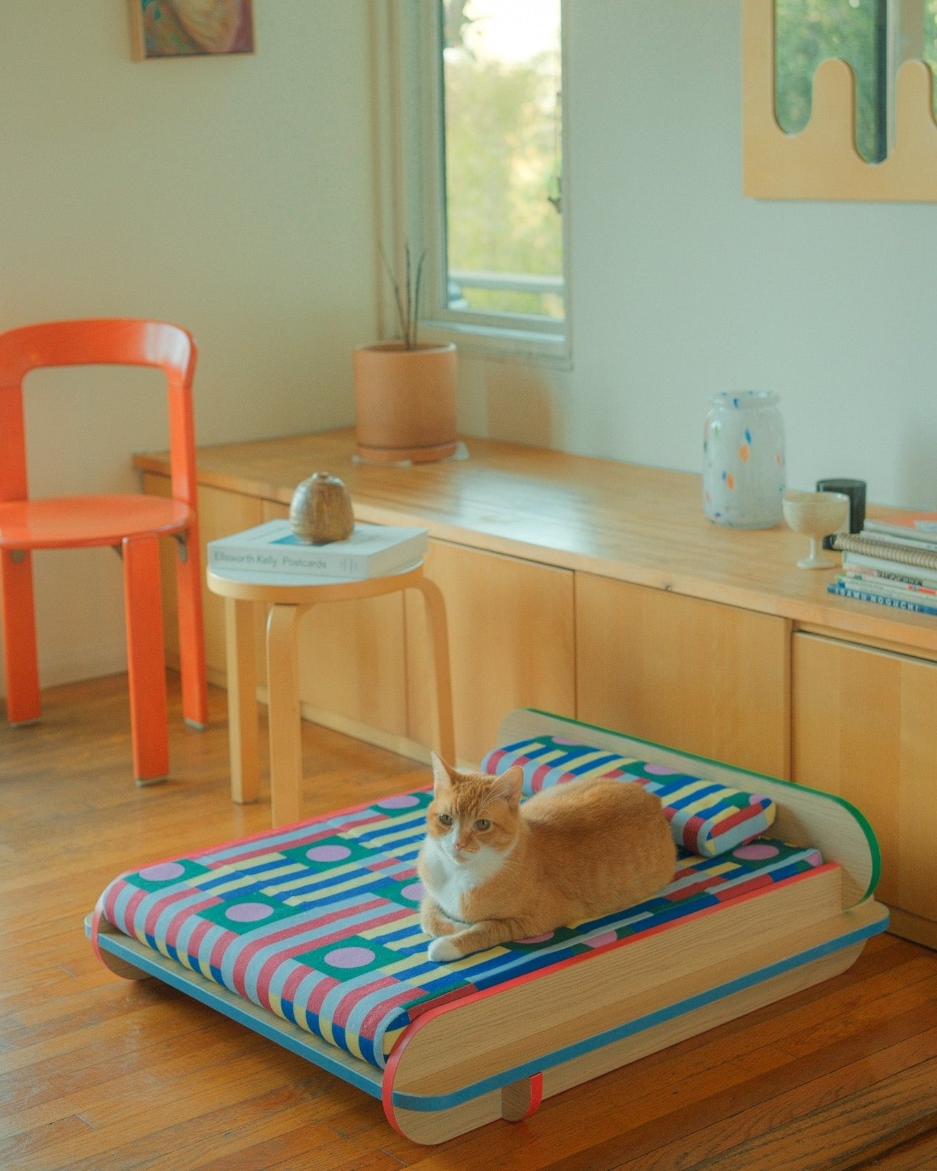 The Leo Bed – Modern Elevated Dog & Cat Bed - NomoHaus