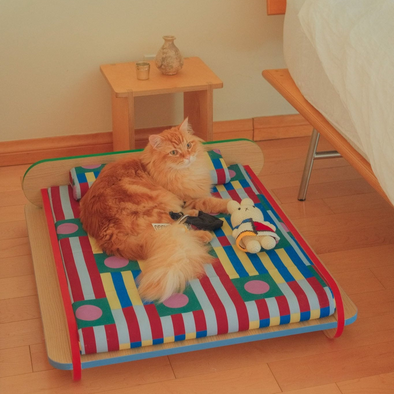 The Leo Bed – Modern Elevated Dog & Cat Bed - NomoHaus